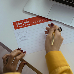 Social media campaign for retail brand